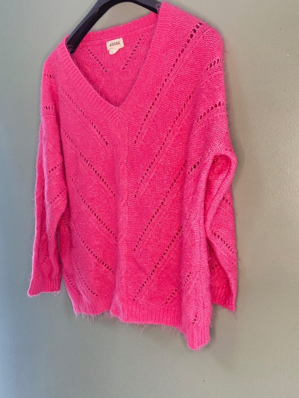 Adora Pink Mohair v neck Sweater size Small